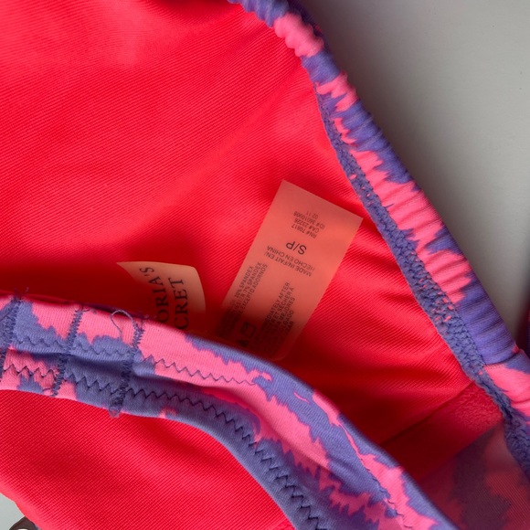 Victoria’s Secret bandeau bikini - Picture 4 of 5